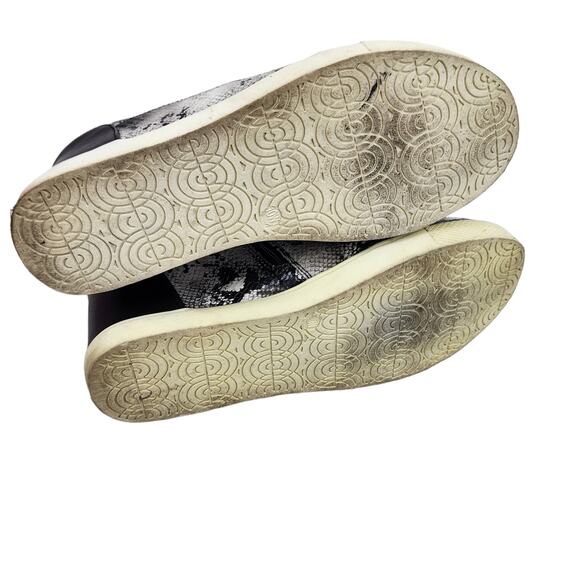 Torrid Women’s Snakeskin Hidden Wedge Zipper Side Sneaker Size 10 Wide - Picture 4 of 7